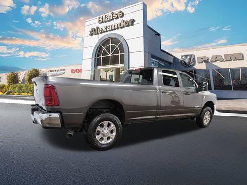 2025 RAM 2500 Big Horn Crew Cab 4x4 8' Box