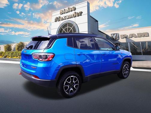 Hydro Blue Pearlcoat 2026 Jeep Compass Trailhawk
