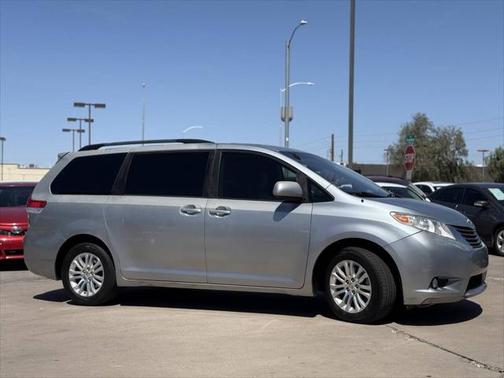 2011 Toyota Sienna XLE