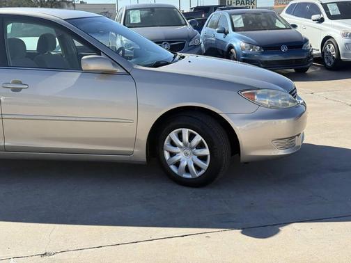 2006 Toyota Camry LE