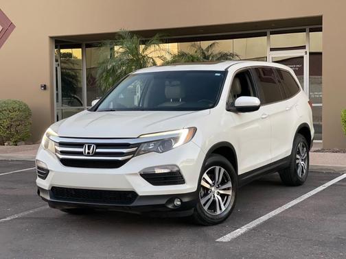 Photo 1 of 32 of 2016 Honda Pilot EX-L
