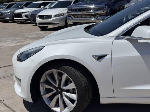 Pearl White Multi-Coat 2020 Tesla Model 3 Standard Range Plus