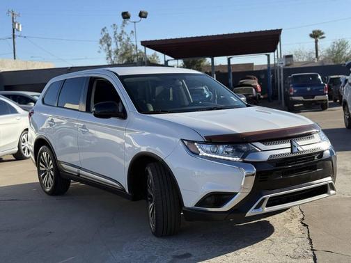 2020 Mitsubishi Outlander ES