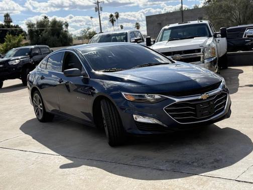 2022 Chevrolet Malibu FWD LT