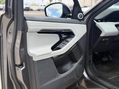 2020 Land Rover Range Rover Evoque SE