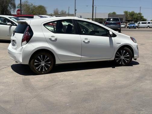 2016 Toyota Prius c Two