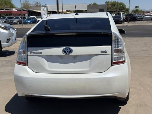 White 2010 Toyota Prius III