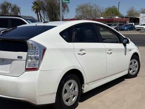 White 2010 Toyota Prius III