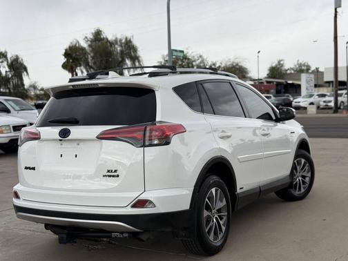 2016 Toyota RAV4 Hybrid XLE