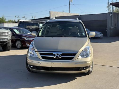 2007 Hyundai Entourage GLS