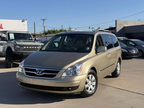 2007 Hyundai Entourage GLS