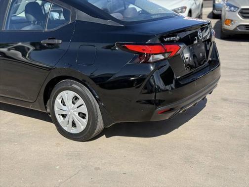 2021 Nissan Versa 1.6 S