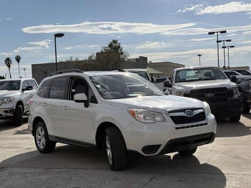 Satin White Pearl 2014 Subaru Forester 2.5i Premium