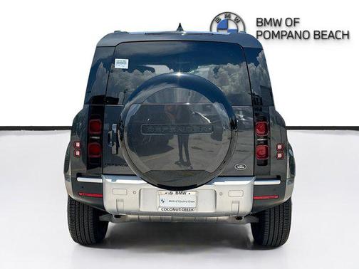 2023 Land Rover Defender 110 S
