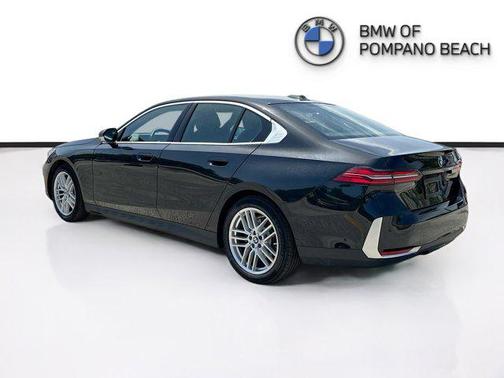 2025 BMW 530 i
