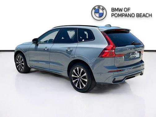 2024 Volvo XC60 B5 Plus Dark Theme
