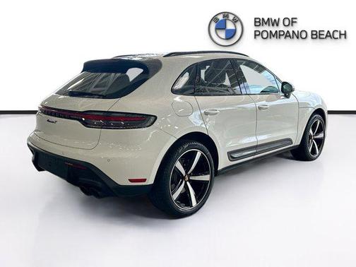 2023 Porsche Macan T