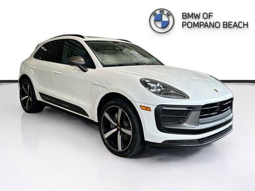 2023 Porsche Macan T