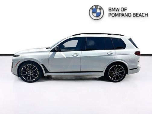 2025 BMW X7 M60i