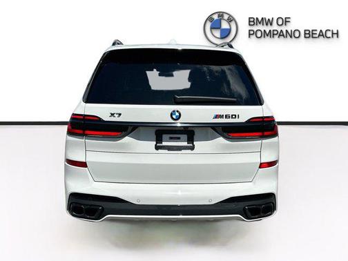2025 BMW X7 M60i
