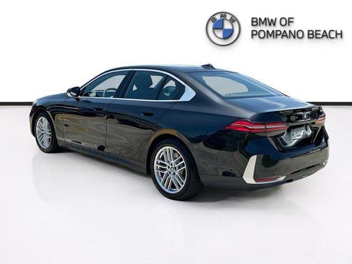 2025 BMW 530 i