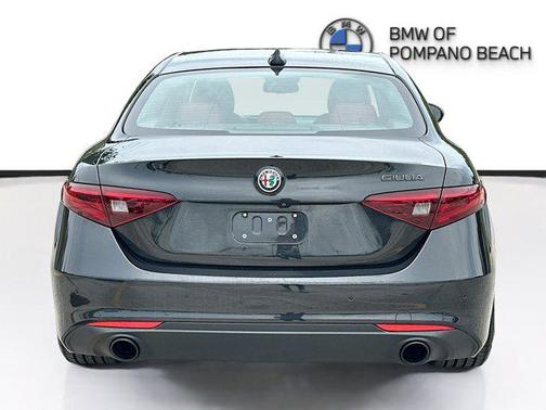 2020 Alfa Romeo Giulia Base