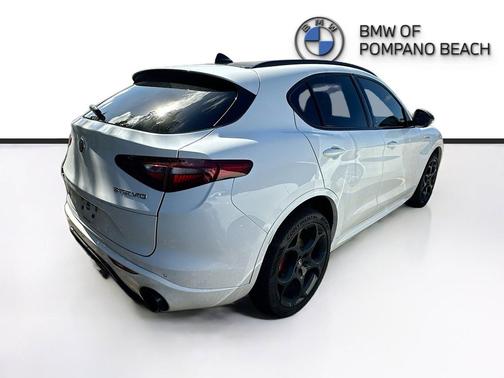 Alfa White 2022 Alfa Romeo Stelvio Ti
