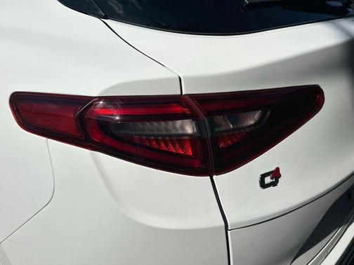Alfa White 2022 Alfa Romeo Stelvio Ti