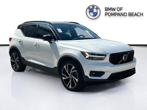 2019 Volvo XC40 T5 R-Design