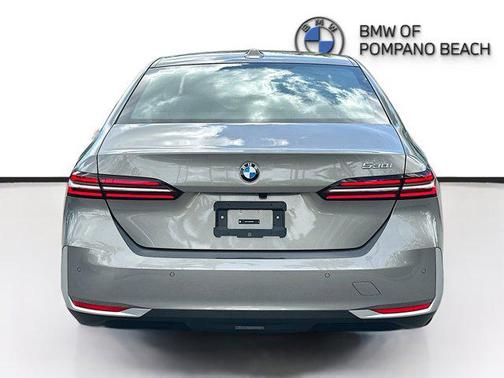 2024 BMW 530 i