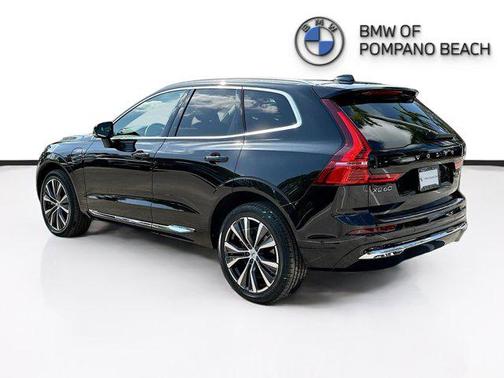 2022 Volvo XC60 Recharge Plug-In Hybrid T8 Inscription Expression