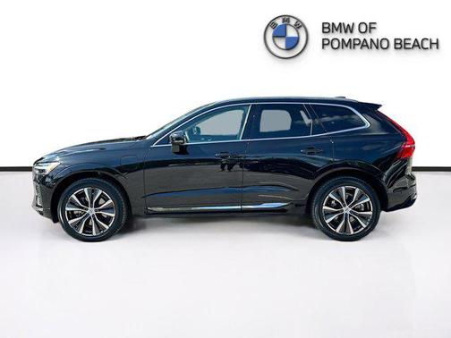 2022 Volvo XC60 Recharge Plug-In Hybrid T8 Inscription Expression