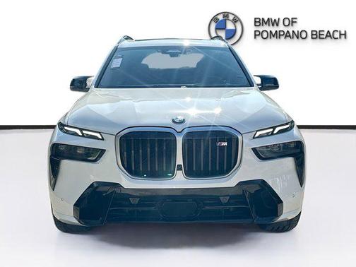 2025 BMW X7 M60i