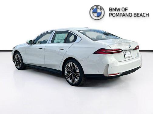 2026 BMW 530 530i