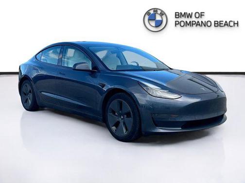 2022 Tesla Model 3 Standard Range