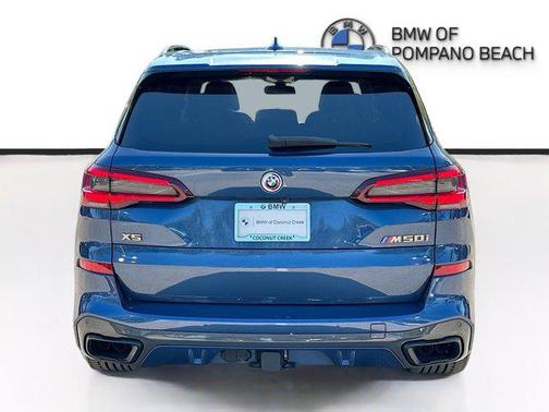 2022 BMW X5 M50i