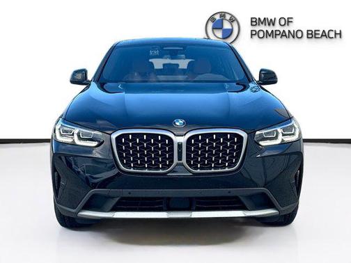2024 BMW X4 xDrive30i
