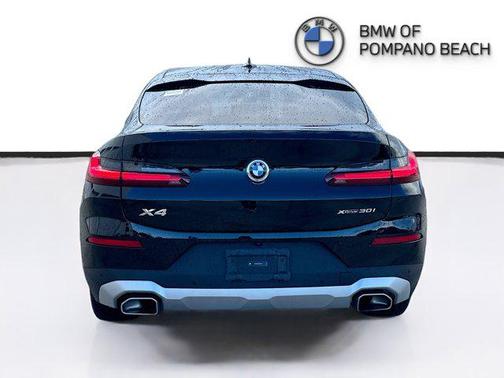 2024 BMW X4 xDrive30i
