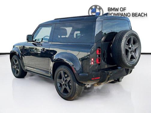 2024 Land Rover Defender 90 P400 X-Dynamic SE