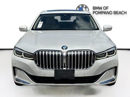 2022 BMW 740 i xDrive
