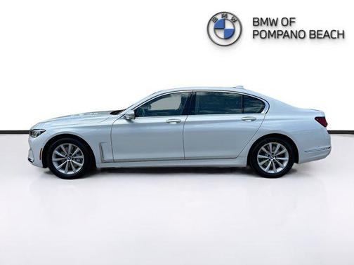 2022 BMW 740 i xDrive