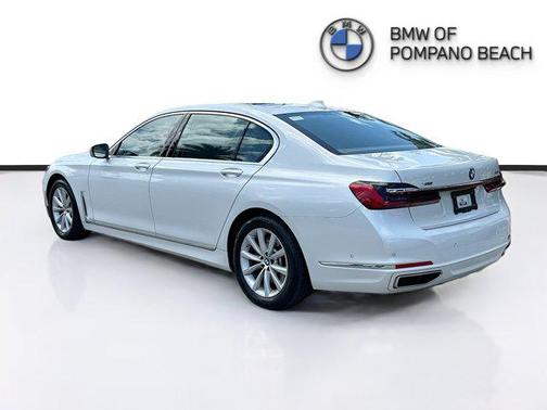 2022 BMW 740 i xDrive