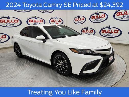 2024 Toyota Camry SE