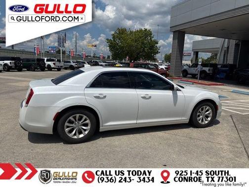 2016 Chrysler 300 Limited
