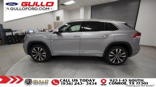 2022 Volkswagen Atlas Cross Sport 3.6L V6 SEL Premium R-Line