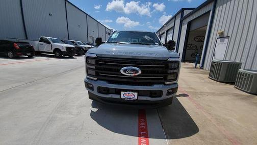 2025 Ford F-250 Platinum