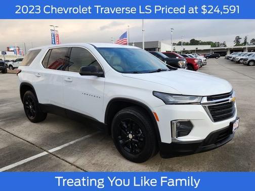 Summit White 2023 Chevrolet Traverse LS W/1LS