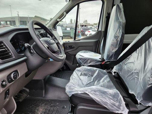 2025 Ford Transit-250 148 WB Medium Roof Cargo