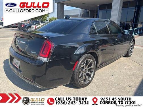 2017 Chrysler 300 S