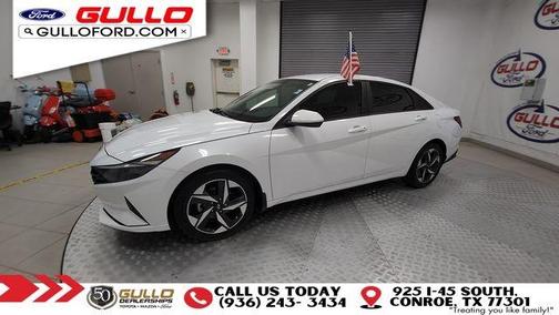 2023 Hyundai ELANTRA SEL